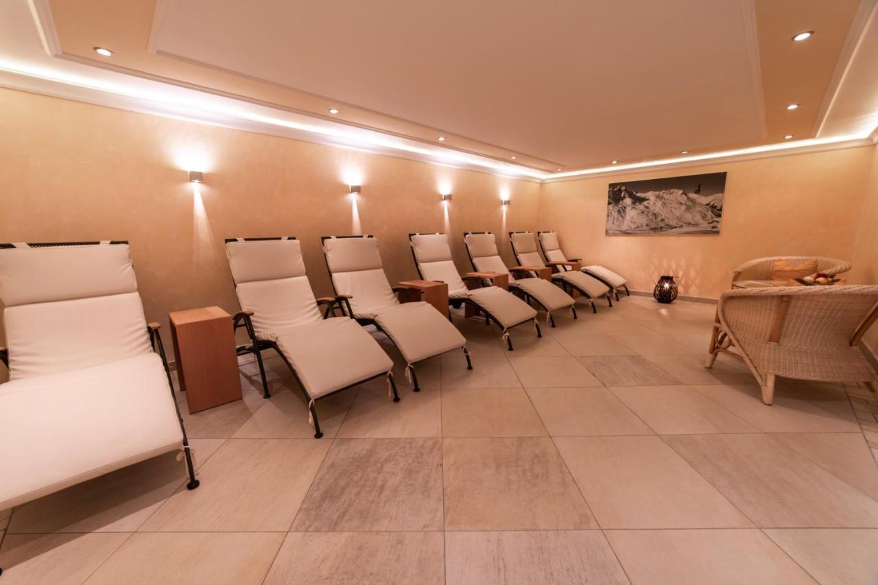 Hotel Ulli Zürs Esterno foto