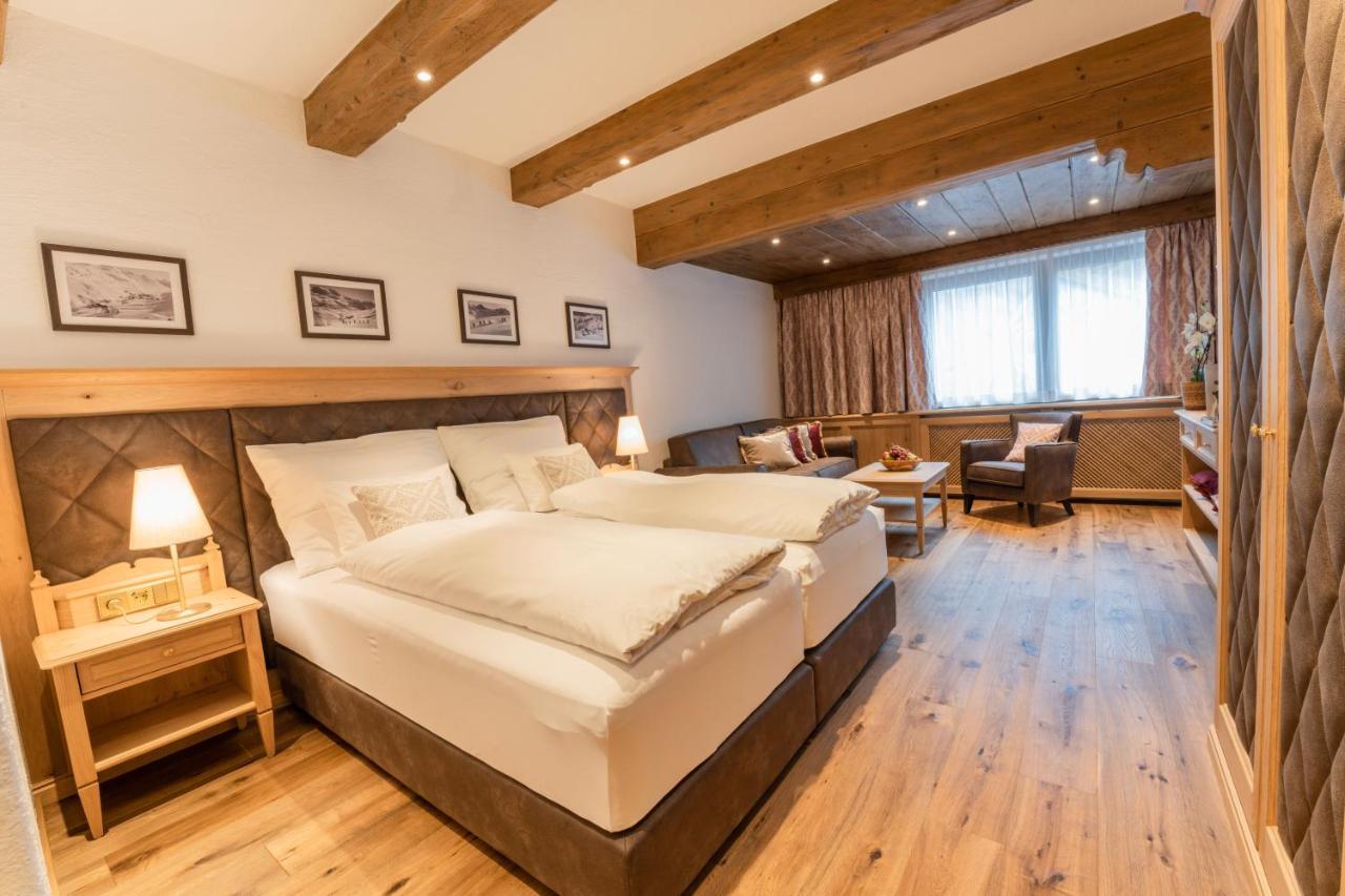 Hotel Ulli Zürs Esterno foto