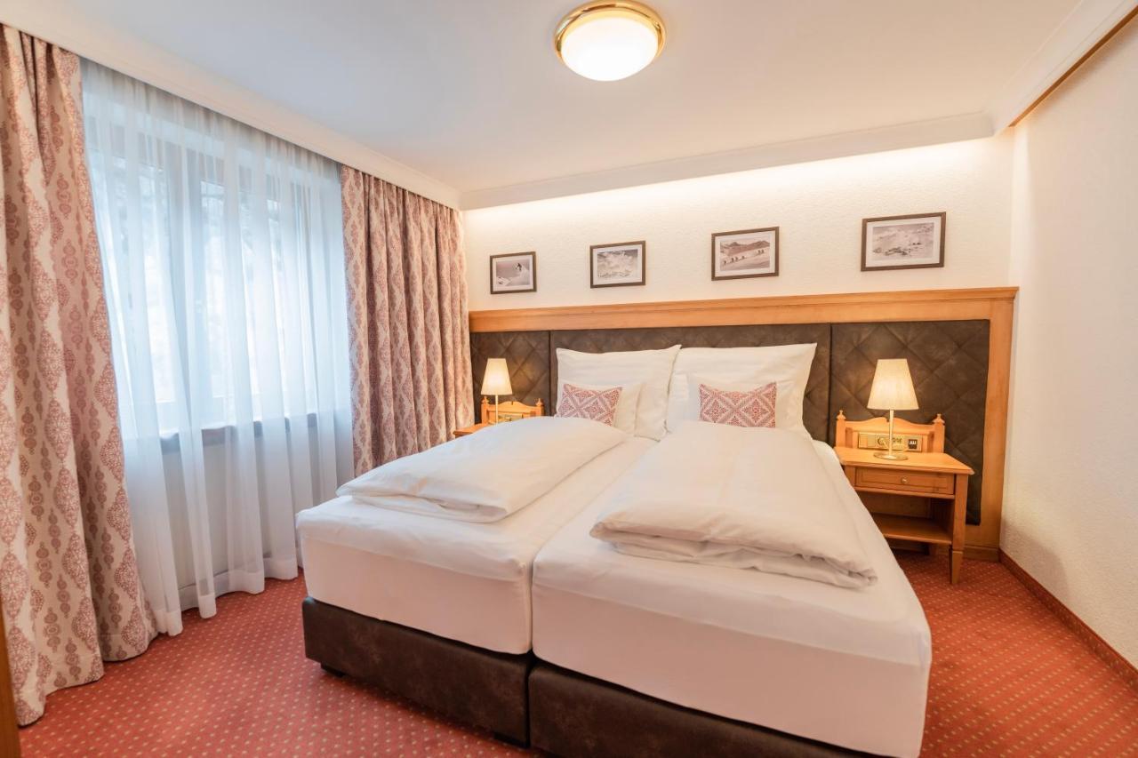 Hotel Ulli Zürs Esterno foto