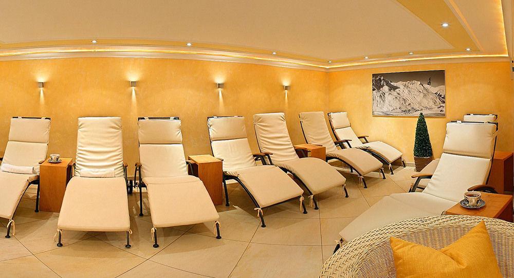 Hotel Ulli Zürs Esterno foto