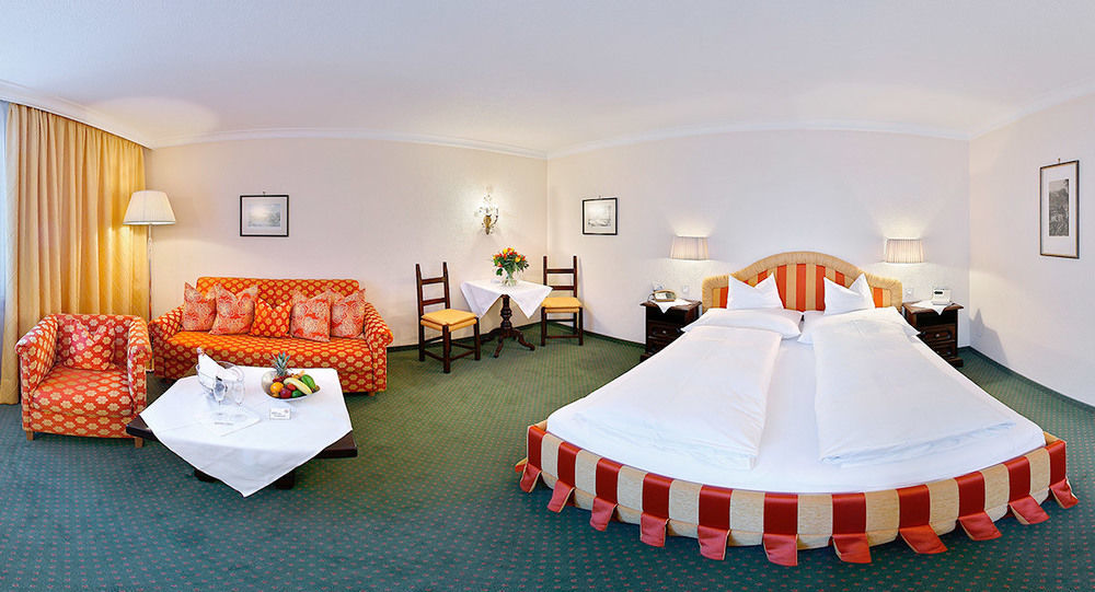 Hotel Ulli Zürs Esterno foto