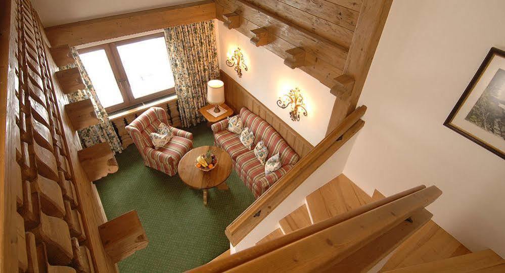 Hotel Ulli Zürs Esterno foto